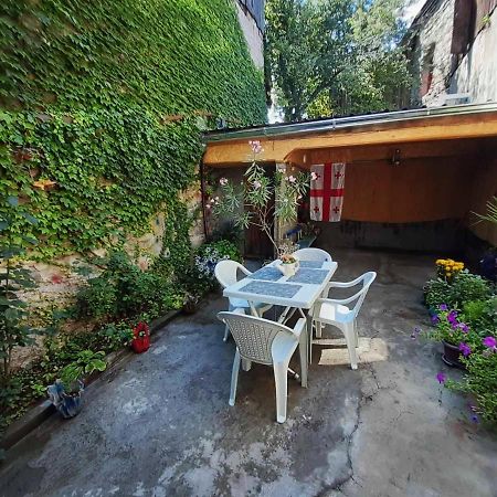 Host Family Hotel Ахалцихе Екстериор снимка