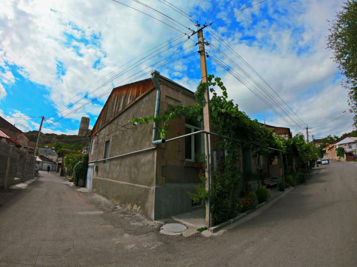 Host Family Hotel Ахалцихе Екстериор снимка